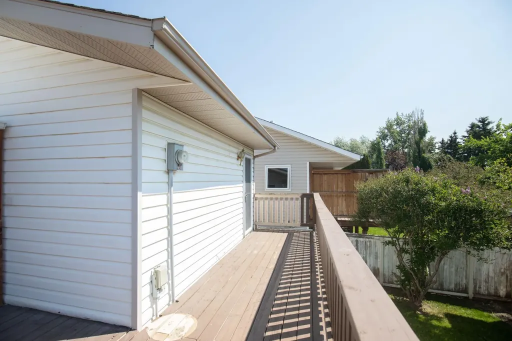 51 Duston Street Red Deer AB T4R 2K4