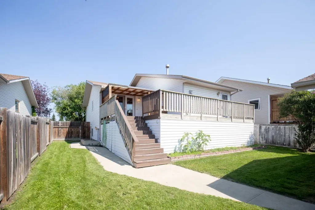 51 Duston Street Red Deer AB T4R 2K4
