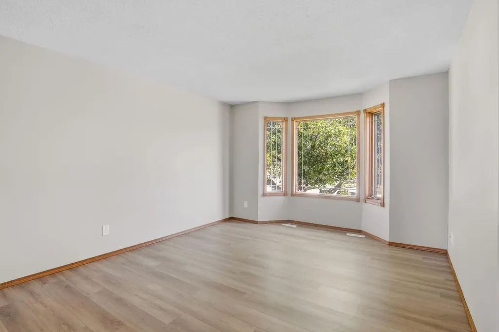 51 Duston Street Red Deer AB T4R 2K4
