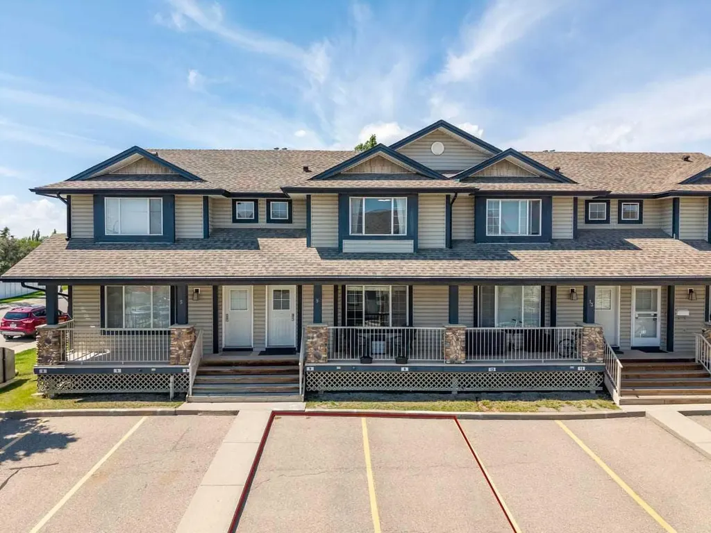 9 Citadel Point NW Calgary AB T3G 5L2