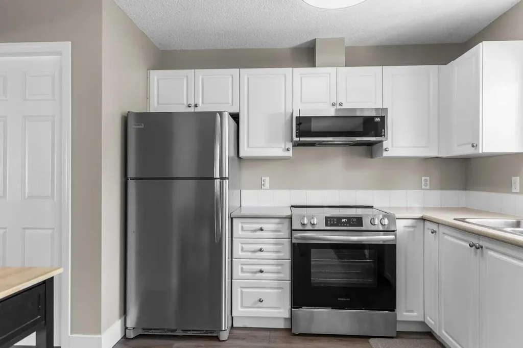 9 Citadel Point NW Calgary AB T3G 5L2