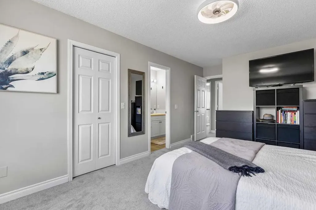 9 Citadel Point NW Calgary AB T3G 5L2