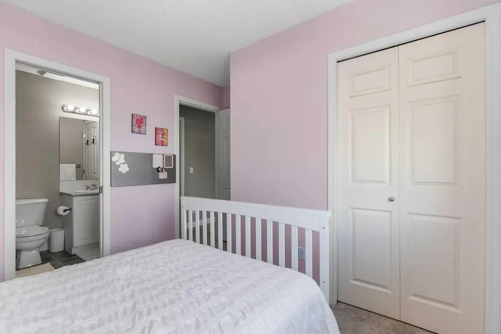 9 Citadel Point NW Calgary AB T3G 5L2