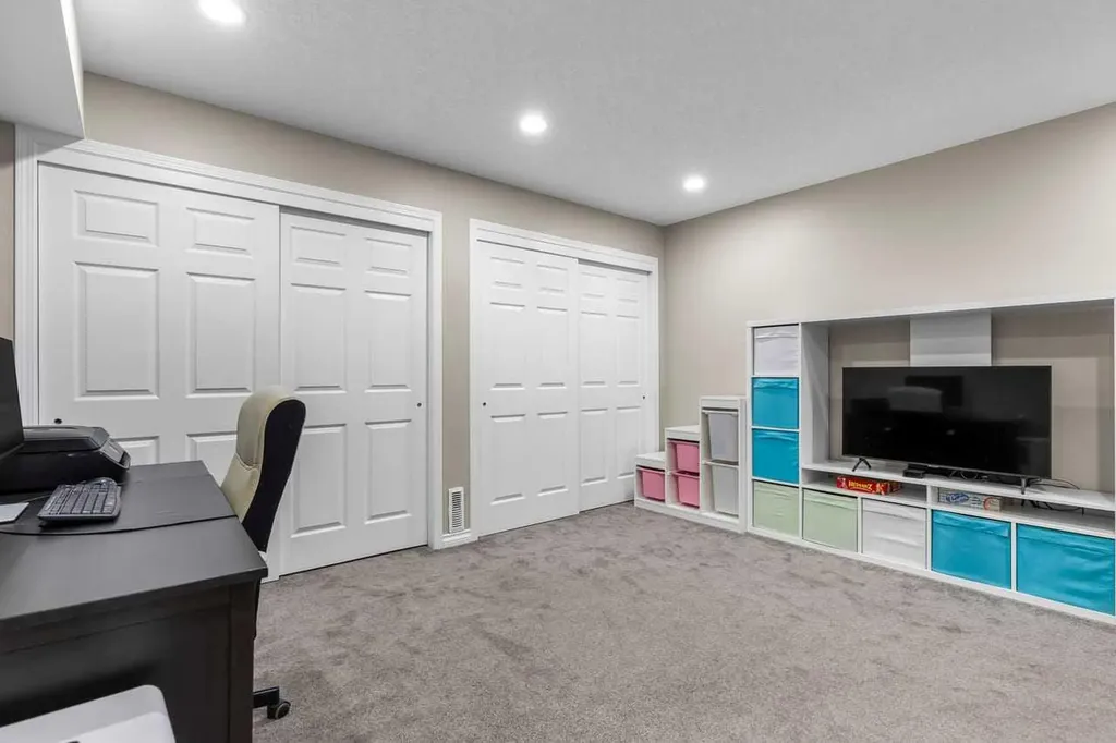 9 Citadel Point NW Calgary AB T3G 5L2