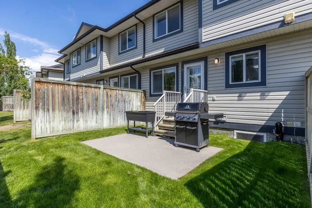9 Citadel Point NW Calgary AB T3G 5L2