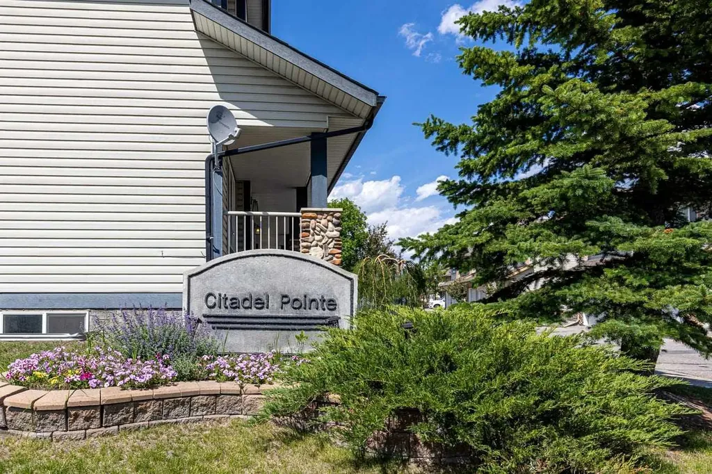 9 Citadel Point NW Calgary AB T3G 5L2