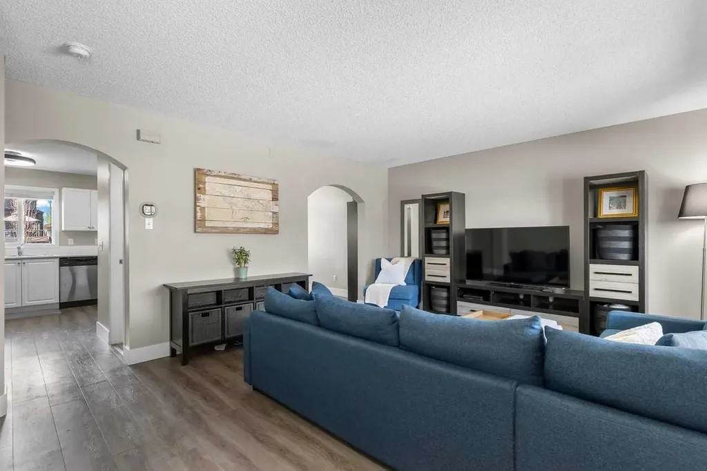 9 Citadel Point NW Calgary AB T3G 5L2