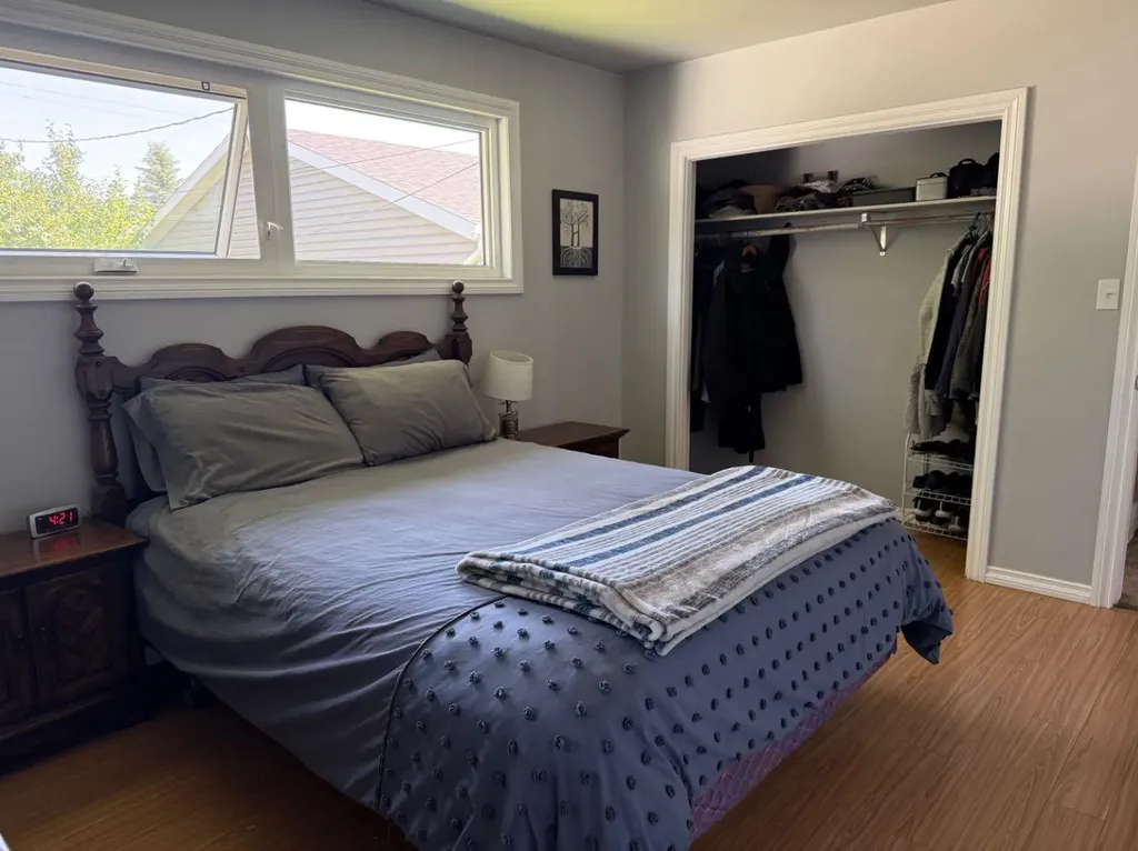 422 15 Street E Drumheller AB T0J0Y5