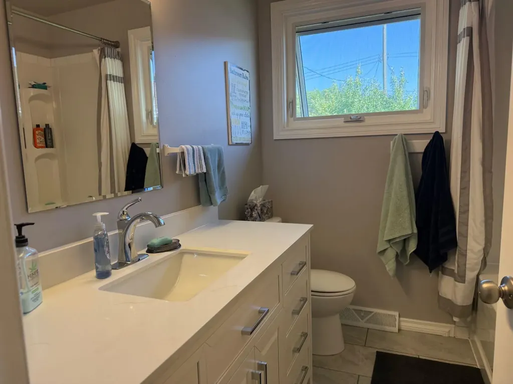 422 15 Street E Drumheller AB T0J0Y5