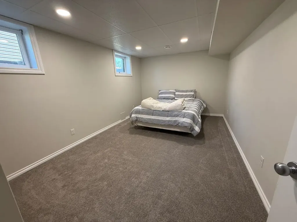 422 15 Street E Drumheller AB T0J0Y5