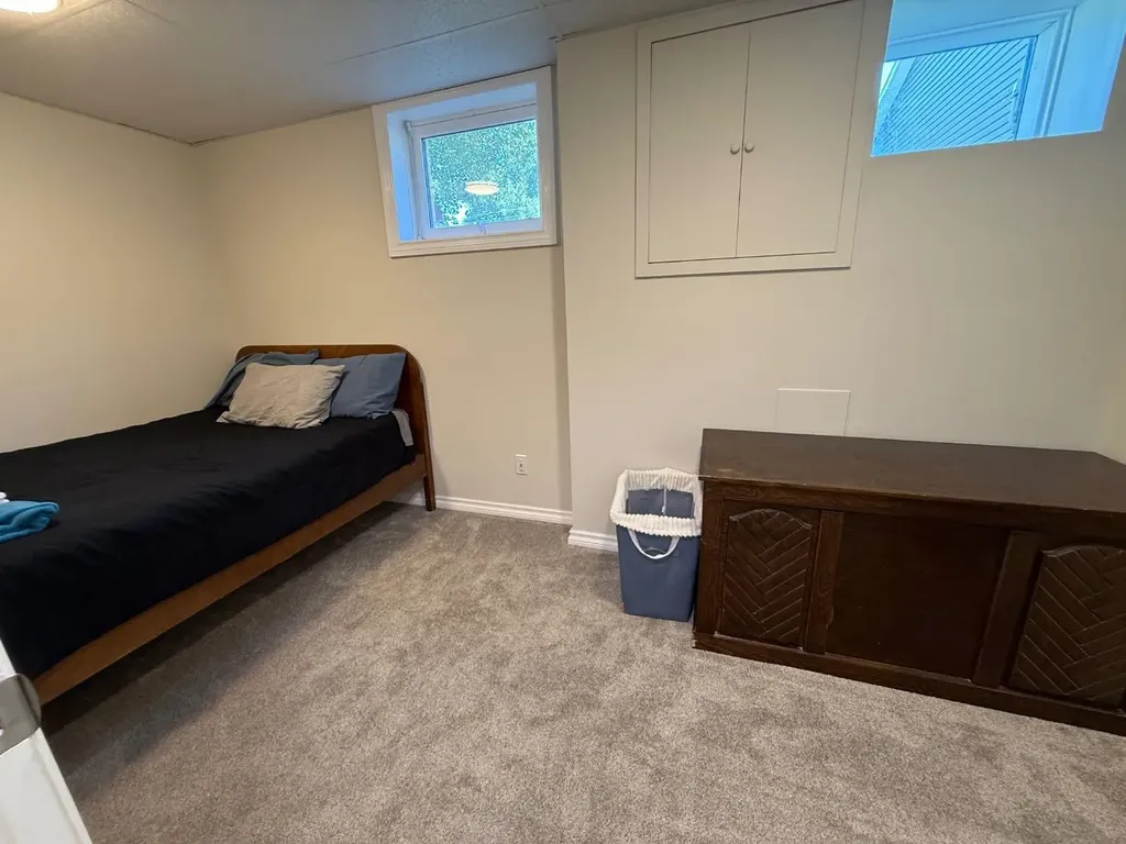 422 15 Street E Drumheller AB T0J0Y5