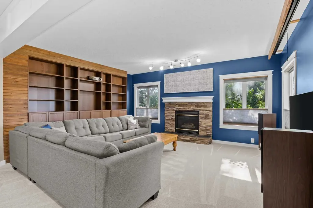 315 Rocky Ridge Bay NW Calgary AB T3G 4H8