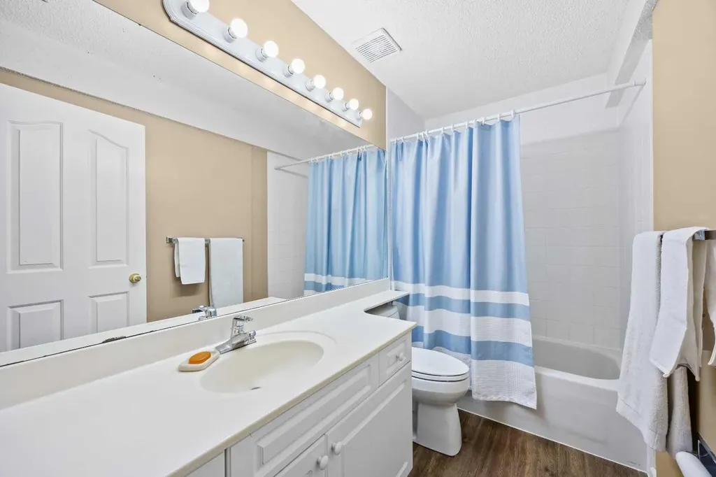315 Rocky Ridge Bay NW Calgary AB T3G 4H8