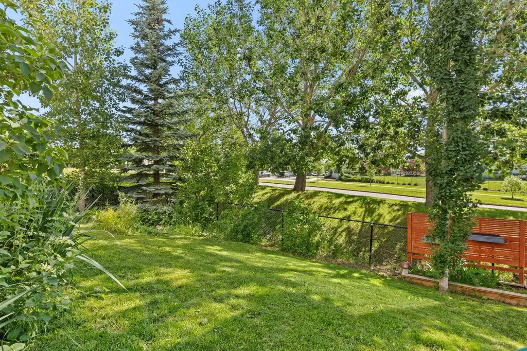 315 Rocky Ridge Bay NW Calgary AB T3G 4H8