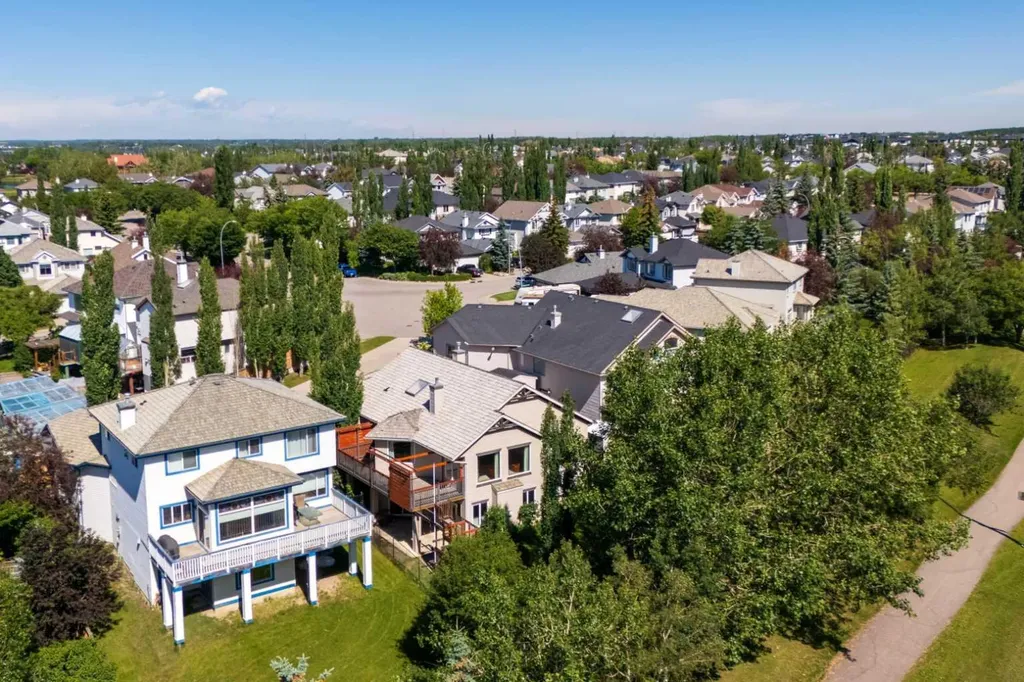 315 Rocky Ridge Bay NW Calgary AB T3G 4H8