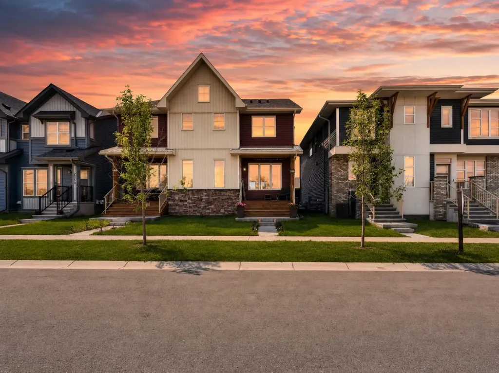 227 Chinook Gate Boulevard SW Airdrie AB T4B 5J4