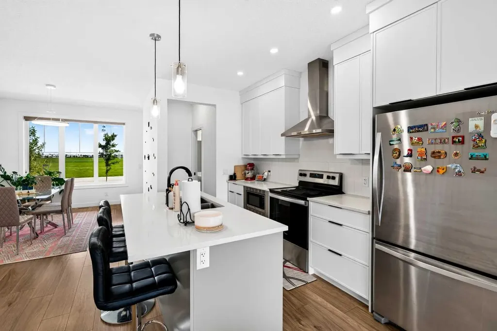 227 Chinook Gate Boulevard SW Airdrie AB T4B 5J4