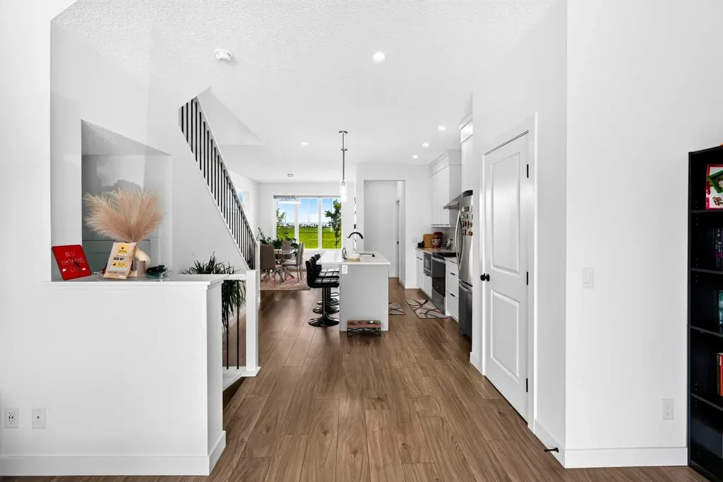227 Chinook Gate Boulevard SW Airdrie AB T4B 5J4