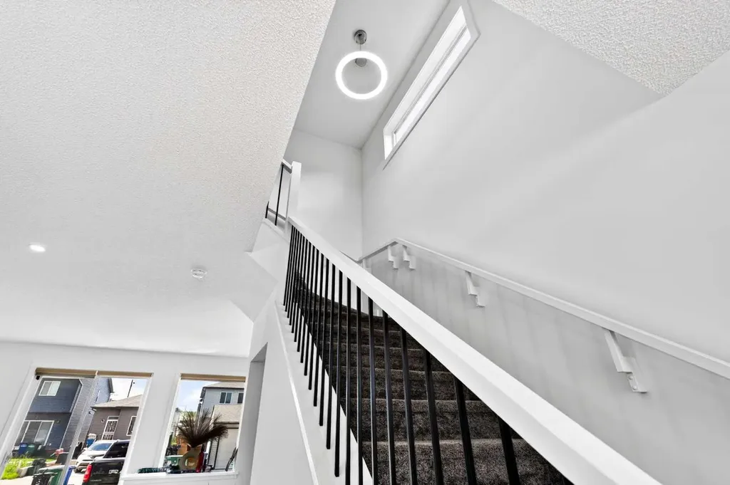 227 Chinook Gate Boulevard SW Airdrie AB T4B 5J4