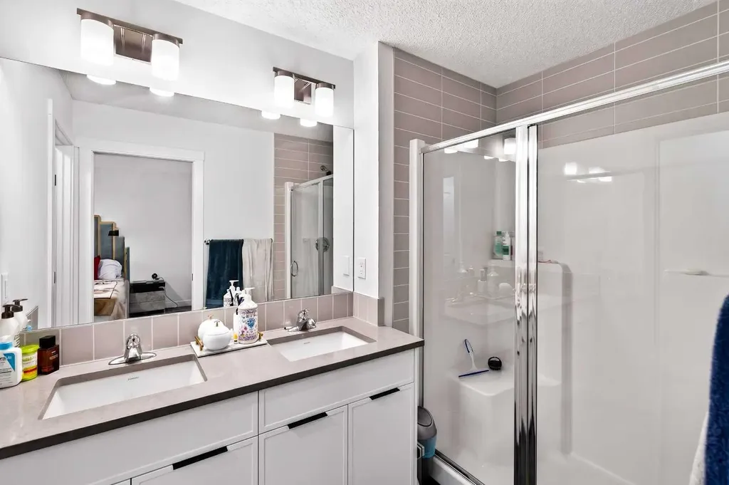 227 Chinook Gate Boulevard SW Airdrie AB T4B 5J4