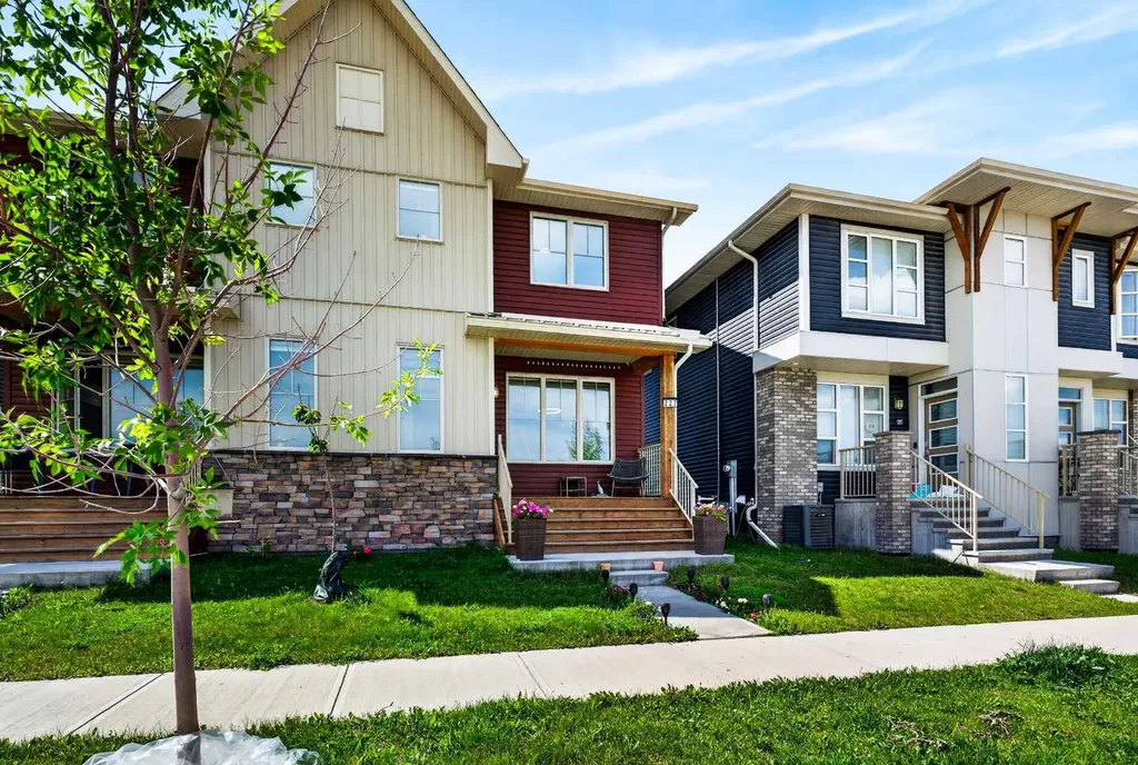 227 Chinook Gate Boulevard SW Airdrie AB T4B 5J4