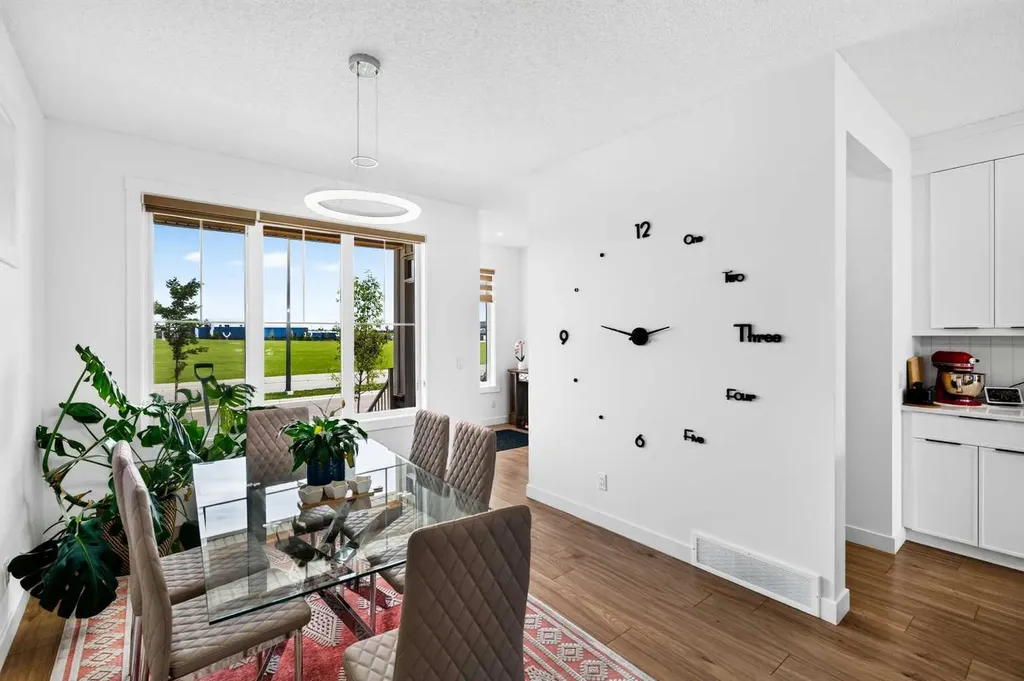 227 Chinook Gate Boulevard SW Airdrie AB T4B 5J4
