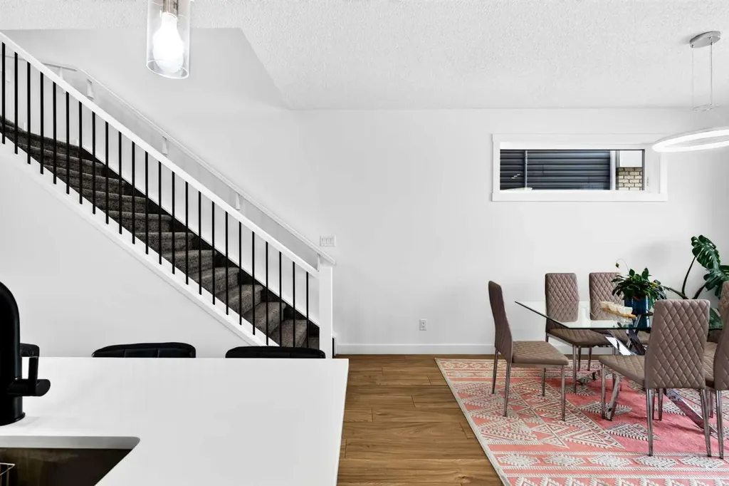 227 Chinook Gate Boulevard SW Airdrie AB T4B 5J4