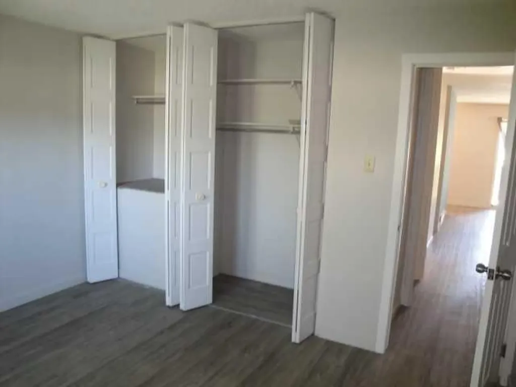 39 Meadowlark Boulevard N Lethbridge AB T1H 4R4