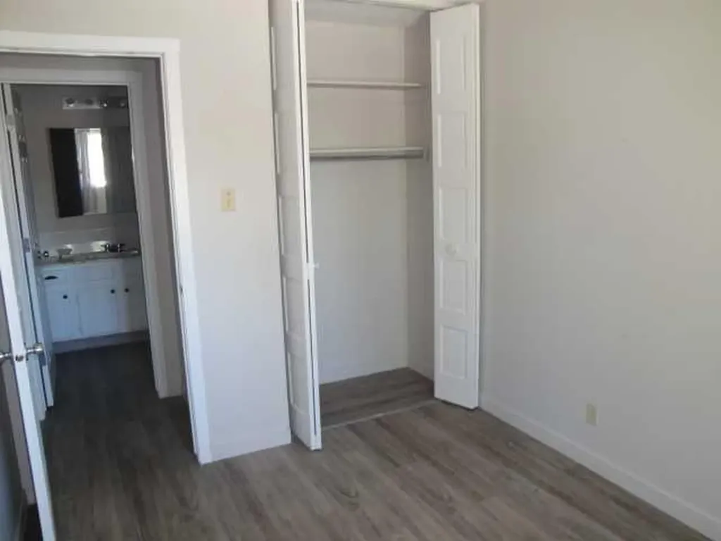 39 Meadowlark Boulevard N Lethbridge AB T1H 4R4