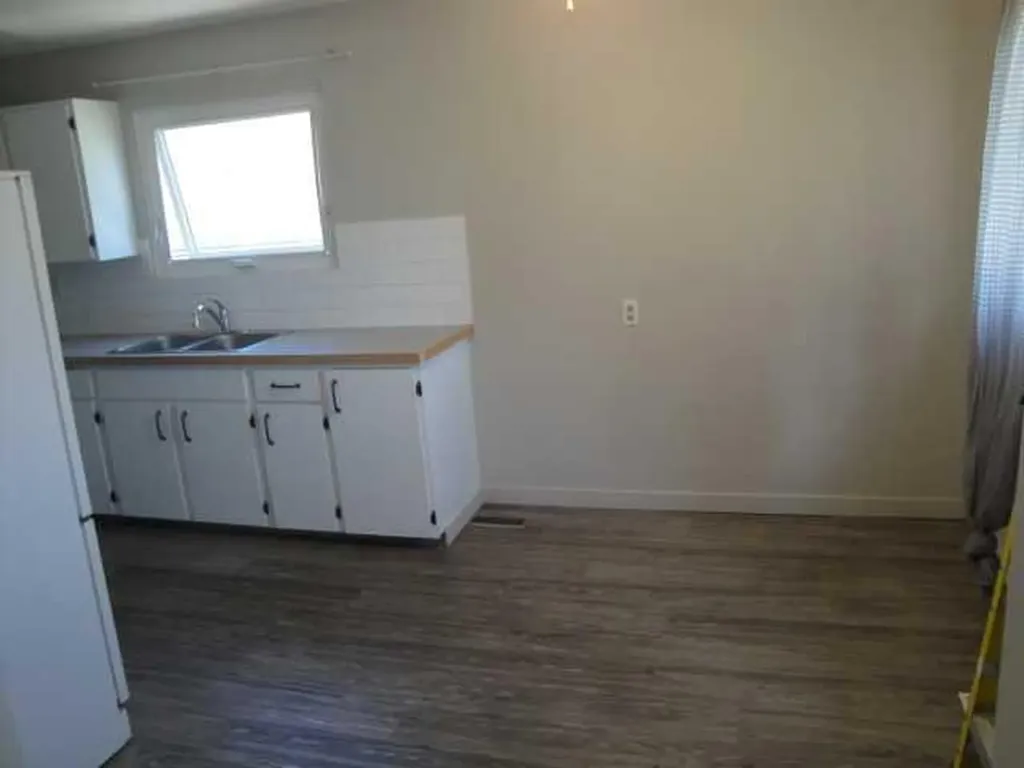 39 Meadowlark Boulevard N Lethbridge AB T1H 4R4
