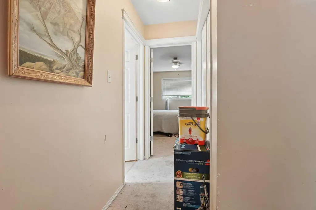 84 Aberdeen Road W Lethbridge AB T1J 4Z2