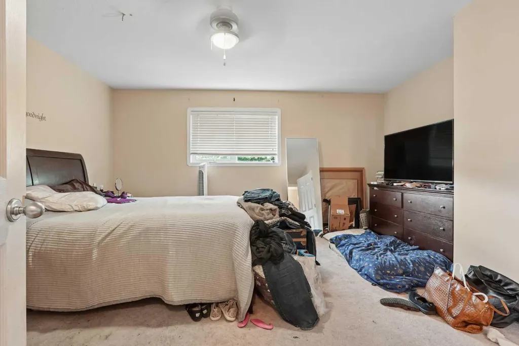 84 Aberdeen Road W Lethbridge AB T1J 4Z2