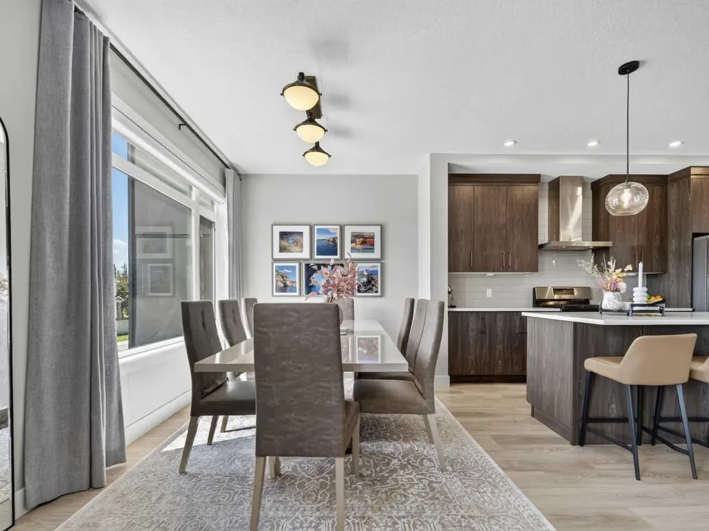 307 Royal Elm Road NW Calgary AB T3G 0G8