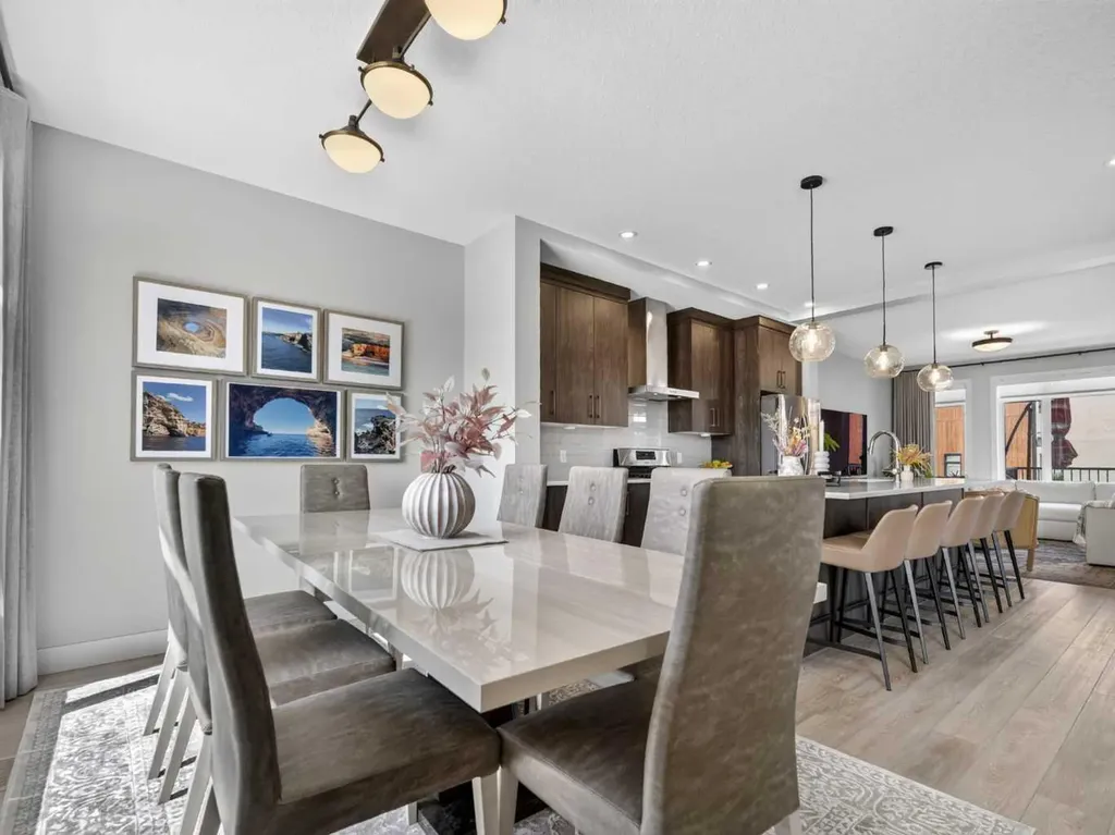 307 Royal Elm Road NW Calgary AB T3G 0G8
