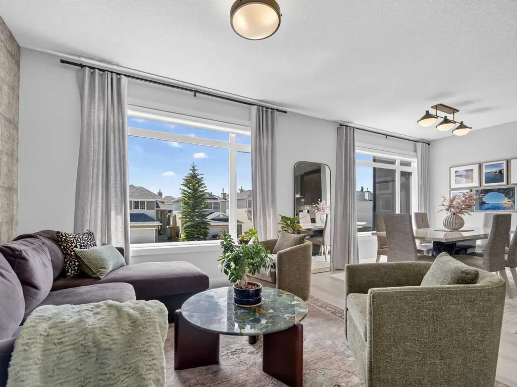 307 Royal Elm Road NW Calgary AB T3G 0G8