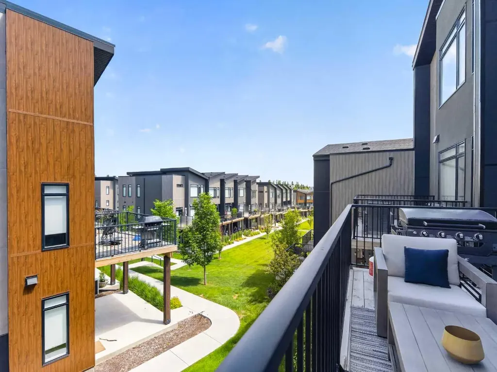 307 Royal Elm Road NW Calgary AB T3G 0G8