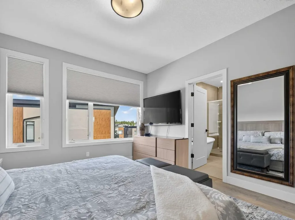 307 Royal Elm Road NW Calgary AB T3G 0G8