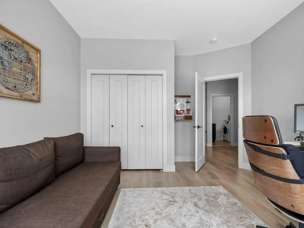 307 Royal Elm Road NW Calgary AB T3G 0G8