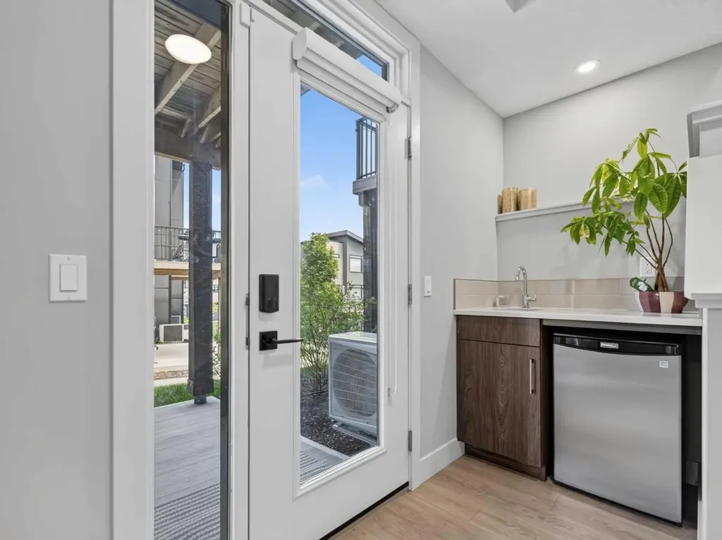 307 Royal Elm Road NW Calgary AB T3G 0G8