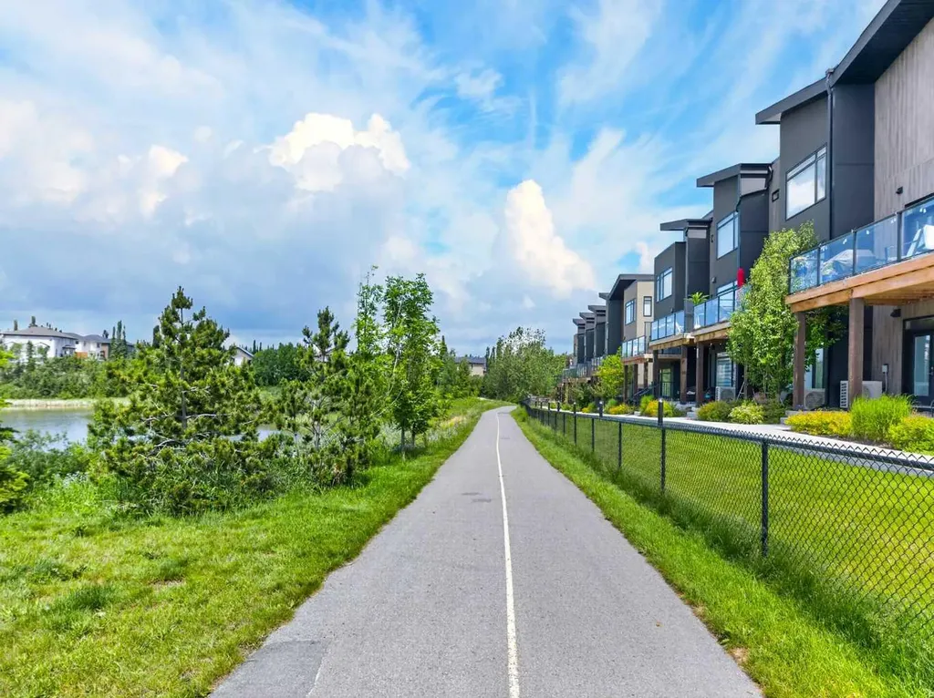 307 Royal Elm Road NW Calgary AB T3G 0G8