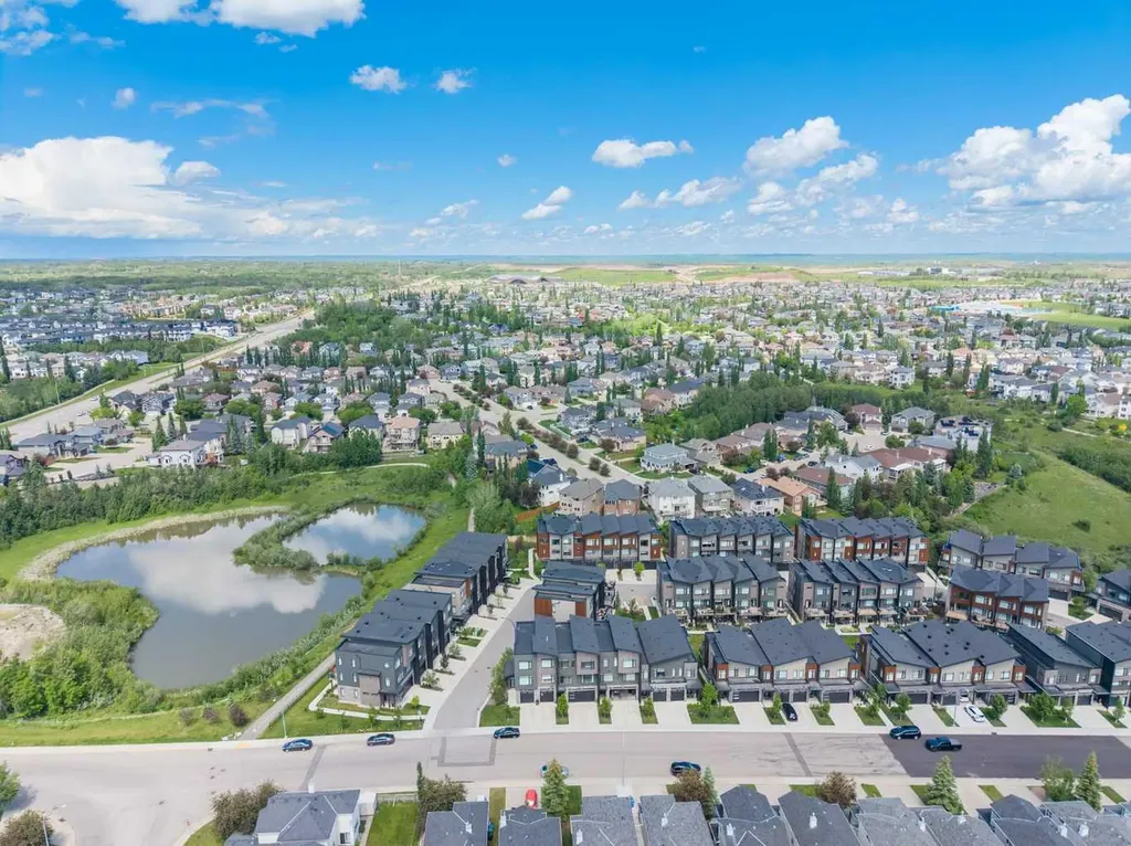 307 Royal Elm Road NW Calgary AB T3G 0G8