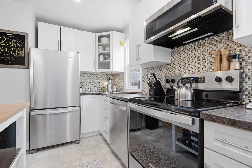 188 Tamarac Boulevard Springbrook AB T4S 1V7