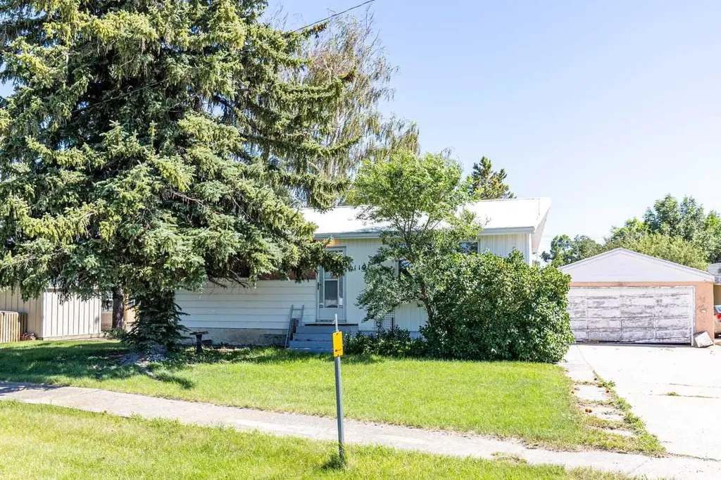 5119 55 Avenue Stavely AB T0L1Z0