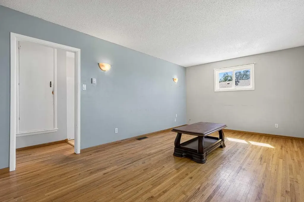 5119 55 Avenue Stavely AB T0L1Z0