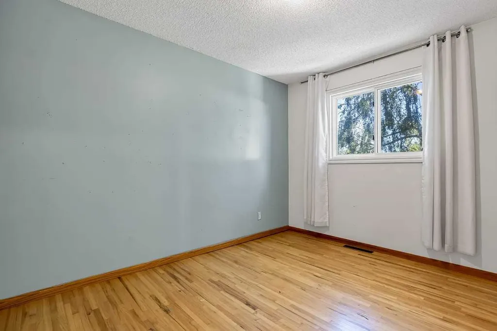 5119 55 Avenue Stavely AB T0L1Z0