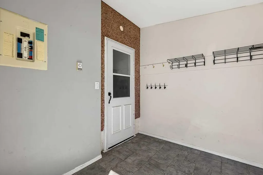 5119 55 Avenue Stavely AB T0L1Z0