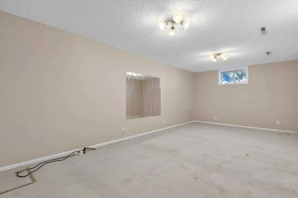 5119 55 Avenue Stavely AB T0L1Z0
