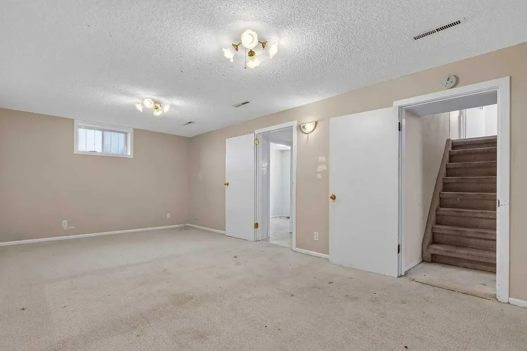 5119 55 Avenue Stavely AB T0L1Z0