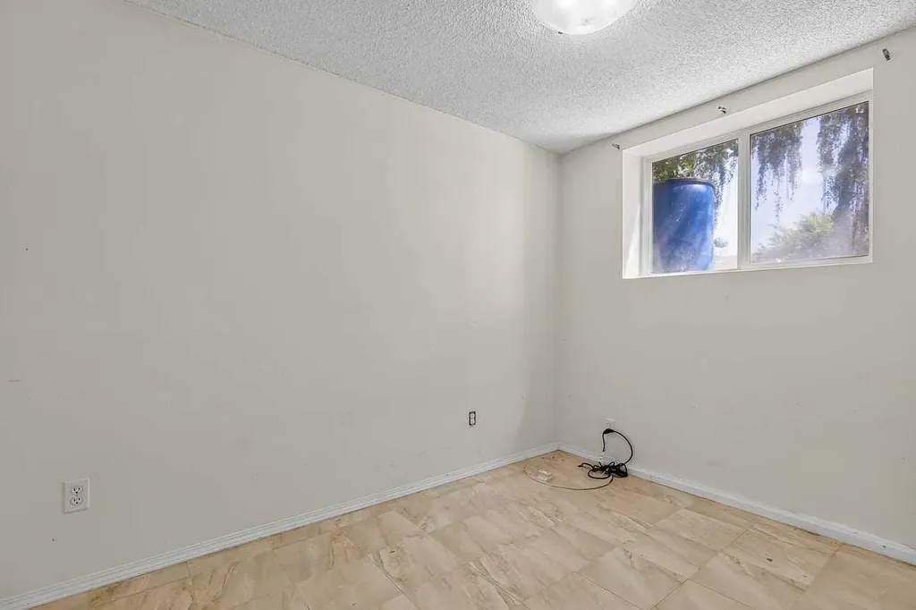 5119 55 Avenue Stavely AB T0L1Z0