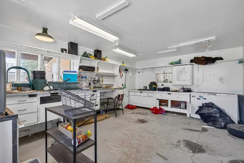 5119 55 Avenue Stavely AB T0L1Z0